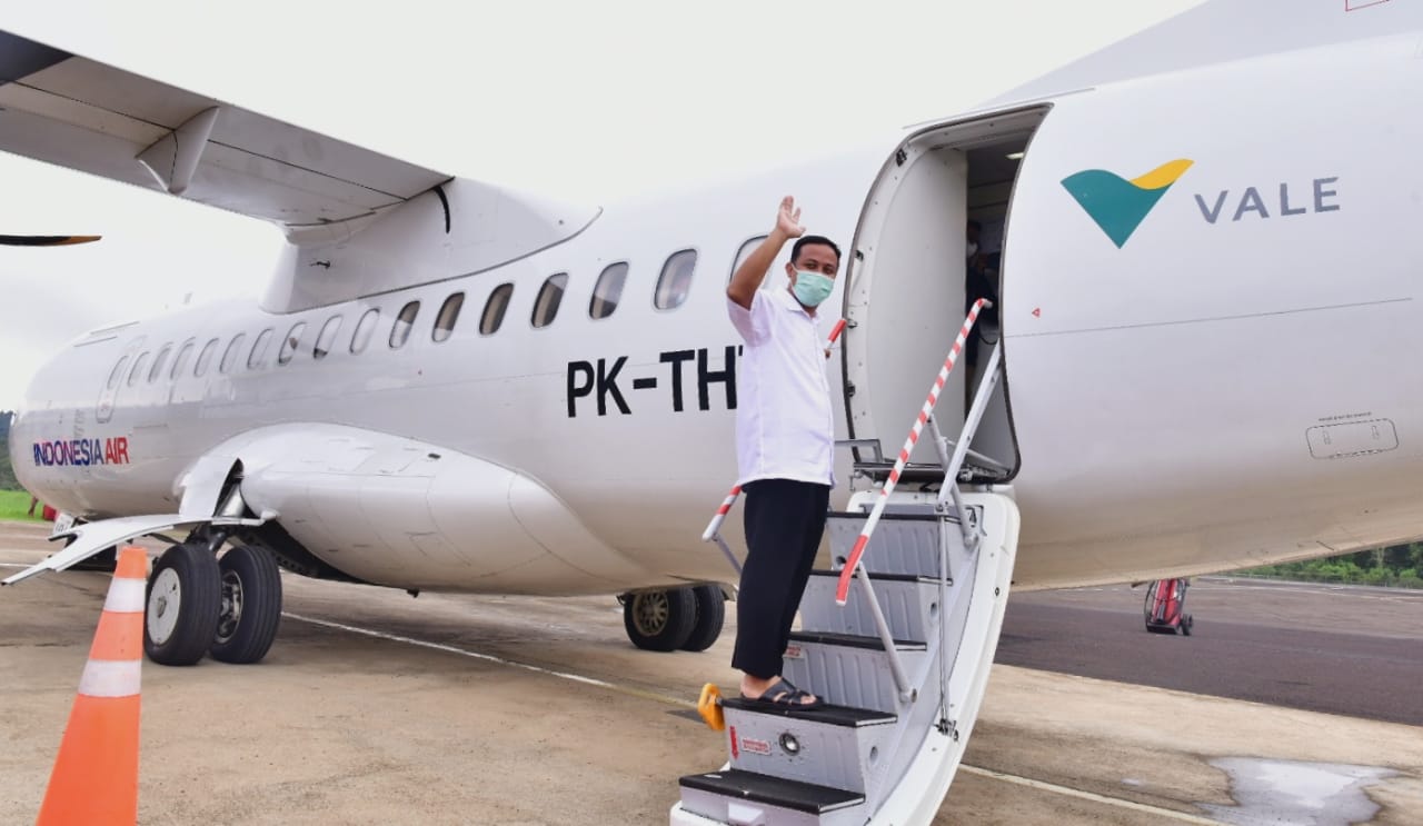 Usai Penyerahan Bandara Sorowako Oleh PT Vale, Andi Sudirman Terbang ke Makassar