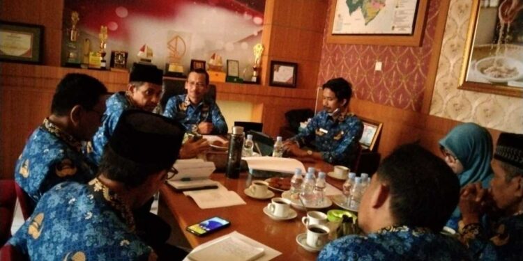 Rapat koordinasi Pemkab Lutra terkait rencana penataan Kota Masamba. (Dok/Pemkab Lutra).