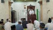 Laksanakan Salat Jumat, Pjs Wali Kota Makassar Ingatkan Netralitas ASN
