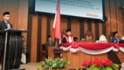 Sekretaris Daerah Mewakili Pemerintah Kabupaten dalam Sidang Pengucapan Sumpah Pimpinan DPRD