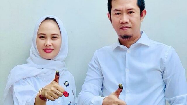 Pengusaha Minyak Asal Latuppa, Trisal Tahir Bersama Istrinya Naili