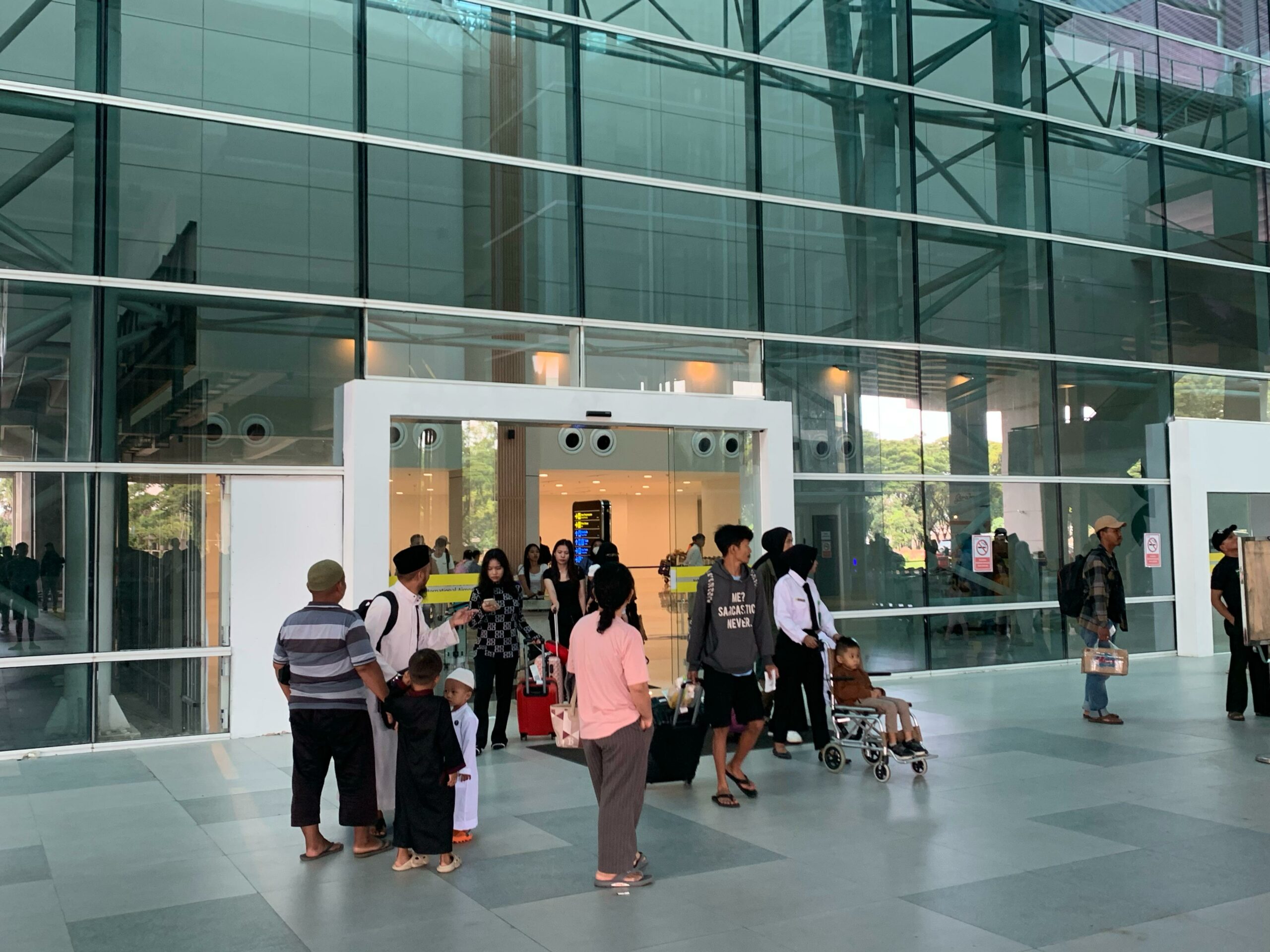 Aktivitas Penerbangan di Bandara Sultan Hasanuddin Meningkat Usai Libur Lebaran