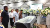 Wakil Presiden RI ke-10 dan 12, Jusuf Kalla alias JK Melayat Jenazah Kwik Kian Gie di Rumah Duka Sentosa RSPAD Jakarta, Selasa (29/7/2025), (Dok. Istimewa).