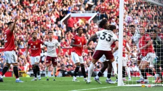 Gol Tunggal Calafiori Jadi Penentu Kemenangan Arsenal Atas Manchester United