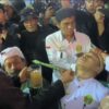 Ketua DPW II Tjimande Tari Kolot Karuhun Banten Indonesia (TTKBI) Kota Bekasi, Brian May, Saat Mengikuti Tradisi Sakral Ketjeran di Milad ke 2 TTKKBI